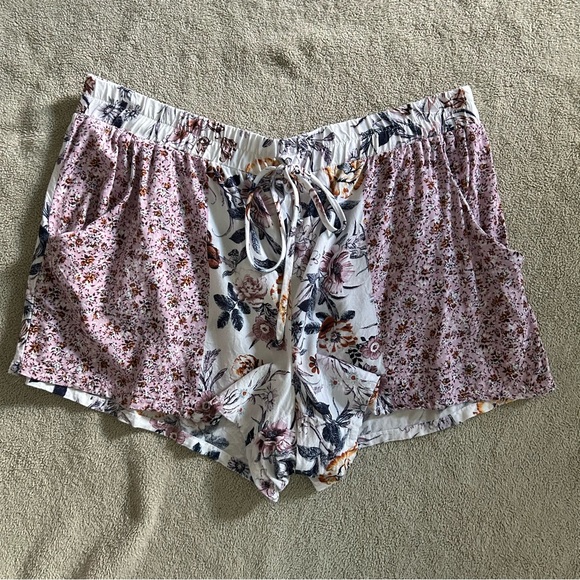 Gypsies & Moondust Floral Print Pajama Lounge Shorts - Picture 9 of 10